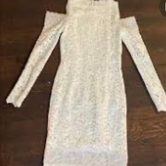 Christina makowsky 1800$ lace white dress - Picture 7 of 8